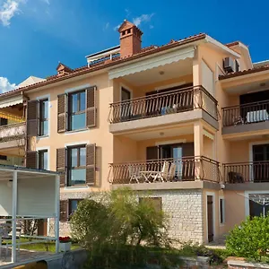  Apartment Artapart D